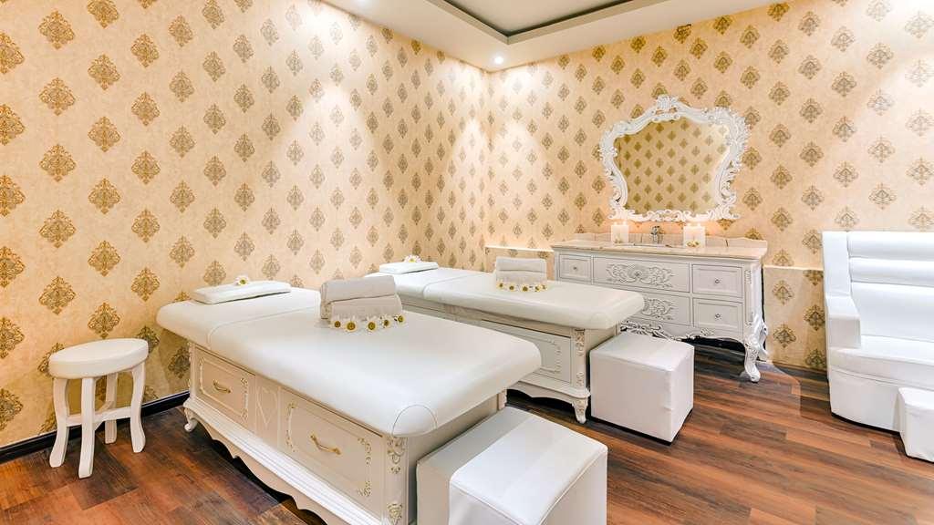 The Westbury Palace ヌワラ・エリヤ 部屋 写真